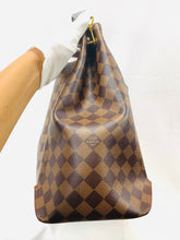 Load image into Gallery viewer, Louis Vuitton Hobo Damier Cerise
