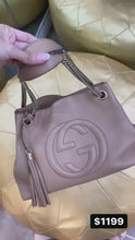 Load and play video in Gallery viewer, Gucci Soho Hobo Nude Leather Shoulderbag
