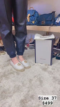 Load and play video in Gallery viewer, Gucci leather espadrilles with Double G white size 37
