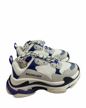 Load image into Gallery viewer, Balenciaga Triple S Sneakers
