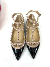 Load image into Gallery viewer, Valentino Garavani Rockstud Black Flats
