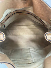 Load image into Gallery viewer, Gucci Soho Hobo Nude Leather Shoulderbag
