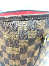 Load image into Gallery viewer, Louis Vuitton Damier Neverful MM
