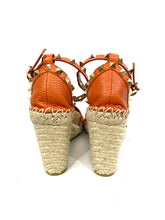 Load image into Gallery viewer, Valentino Garavani Rockstud Wedges Orange
