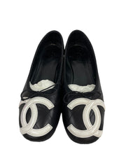 Load image into Gallery viewer, Chanel Black and White Ballerina Flats
