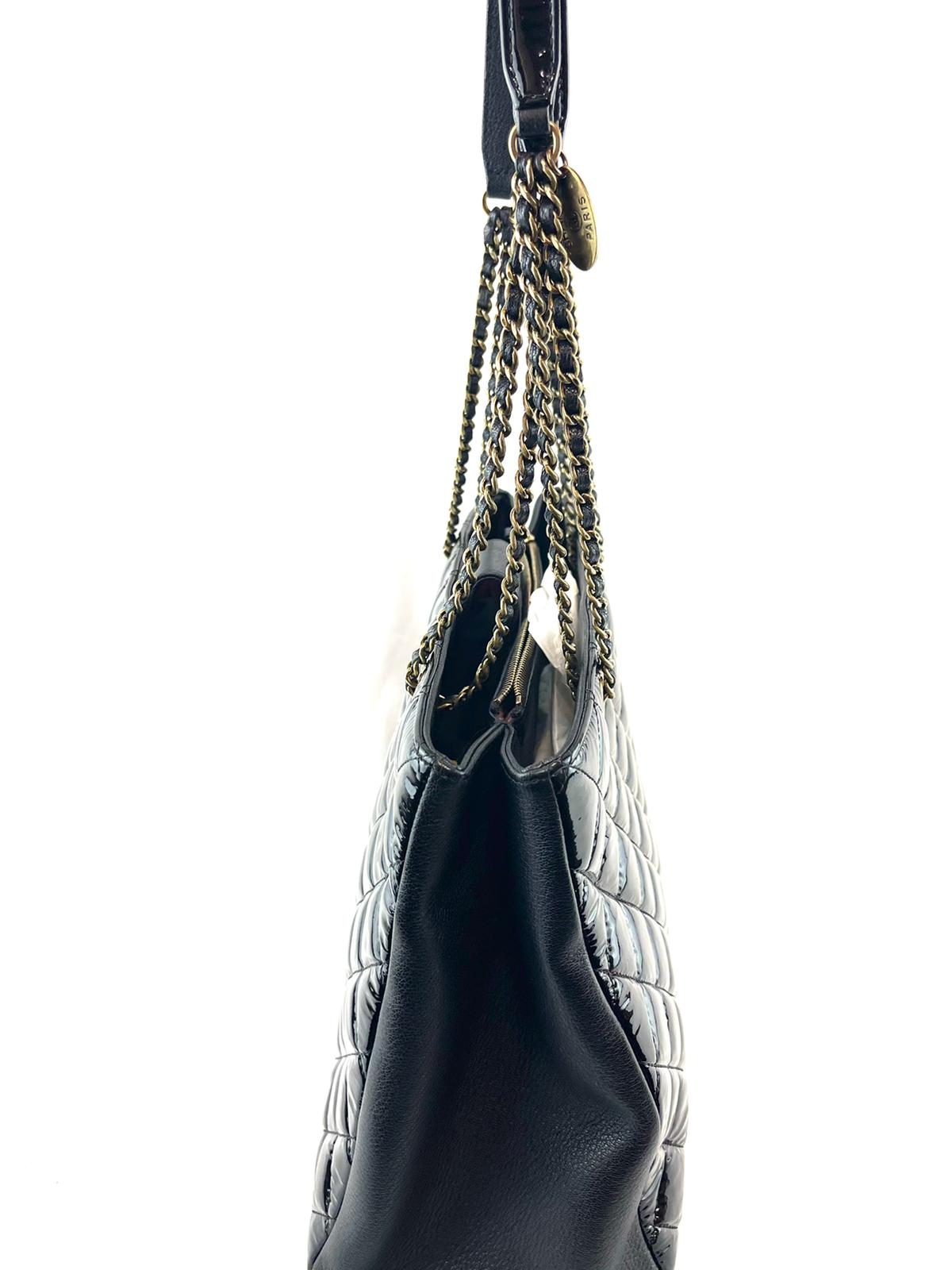 Chanel Black Quilted Patent Leather Shoulder Bag Q6B05927KB009