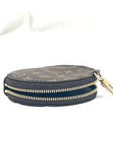 Load image into Gallery viewer, LOUIS VUITTON Monogram Canvas Round Coin Purse
