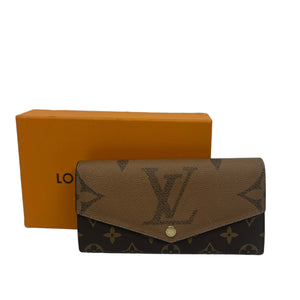 Louis Vuitton Sarah Wallet monogram