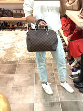 Load image into Gallery viewer, Louis Vuitton Damier speedy 25
