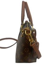 Load image into Gallery viewer, Louis Vuitton Monogram V Tote
