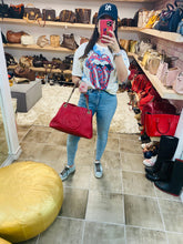 Load image into Gallery viewer, Gucci Medium Soho Chain Tote
