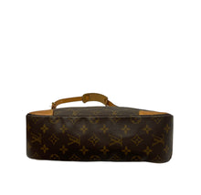Load image into Gallery viewer, Louis Vuitton Boulogne 30 Shoulderbag
