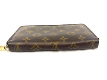 Load image into Gallery viewer, Louis Vuitton Wallet monogram
