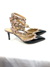 Load image into Gallery viewer, Valentino Garavani RockStud Heels Black Pumps
