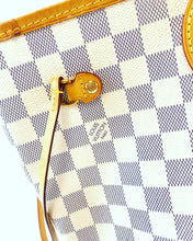 Load image into Gallery viewer, Louis Vuitton Neverfull MM Damier Azur
