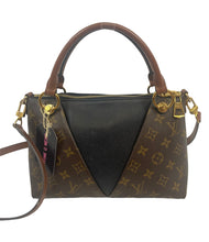 Load image into Gallery viewer, Louis Vuitton Monogram V Tote
