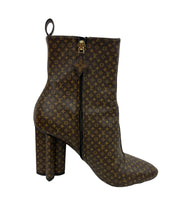 Load image into Gallery viewer, Louis Vuitton Patent Nano Monogram Silhouette Ankle Boots
