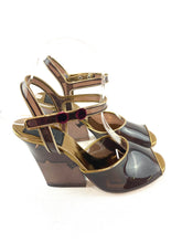 Load image into Gallery viewer, Marc Jacobs Runway Clear Plastic Sandals
