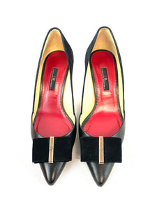 Carolina Herrera Black Pumps