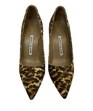 Load image into Gallery viewer, Manolo Blahnik Leopard Pumps size 37
