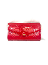 Load image into Gallery viewer, Louis Vuitton Vernis Red Wallet
