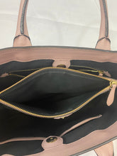 Load image into Gallery viewer, Burberry pink handbag/ Crossbody
